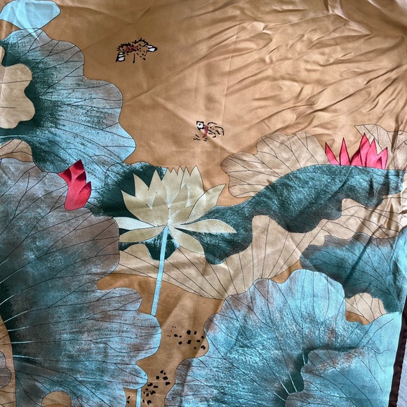 100% Silk Scarf Asian Lotus Duck Design 33x34.5” - Picture 8 of 10